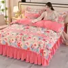 2026 Novo Conjunto de Quatro Peças em Lã de Leite de Peso Elevado Flanela Espessa Fleece Coral Fleece Sable Dourado Estilo Saia de Cama com Estampa Fleece