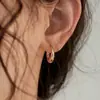 Pendientes minimalistas de aro liso con aguja recta, esmerilados, modernos, para mujer, tipo botón, temperamento, personalidad simple, versátiles, para cartílago del oído, joyería para el oído que no necesita quitarse