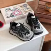 Zapatos de hombre 2026 nuevo otoño casual transpirables de malla zapatillas de moda con un toque de alta gama, versátiles y elegantes zapatos de papá