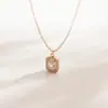 Moda Europea y Americana Commuter Nicho Cuadrado Circonita Acero de Titanio Collar para Mujer, Lujo Ligero Temperamento Clavícula Transfronterizo Versátil Accesorio