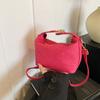 Bolso de mujer de moda vintage 2024, nuevo bolso bandolera de un solo hombro con detalles distintivos, elegante y sencillo.