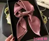 Pañuelo cuadrado de satén de seda sintética de color liso de 70 cm para mujer, primavera y otoño, elegante y simple, bufanda de cuello versátil, pañuelo para la cabeza decorativo