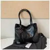 Bolsa Tote Casual Retrô Transfronteiriça Feminina 2026 Nova Grande Capacidade Bolsa para o Dia a Dia Simples Versátil Bolsa de Ombro Único