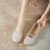 Verão Novo Estilo Sapatos Mary Jane de Bico Fino e Boca Baixa Estilo Fada Pérola Versátil Tamanho Grande Sapatos Beanie Sapatos Solteiros Femininos Atacado