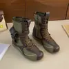 Nueva colección de moda de otoño: Botas Martin elegantes, de nicho, con correas, diseñadas para mujer, versátiles y fáciles de combinar, Botas retro de media pantorrilla 2026