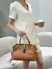 Bolsa de Ombro de Couro Bovino de Primeira Camada para Mulheres, Bolsa Transversal Grande com Compartimentos, Bolsa de Compras Simples da Moda para Mulheres, Bolsa Prática de Couro Macio