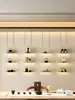 Colgador Colgante para Sala de Té Estante de Almacenamiento de Partición de Una Palabra Ktv Bar Pared Estante de Exhibición Decorativo Multicapa Dorado