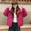 Nuevo Abrigo Corto con Capucha y Volantes de Moda Otoño 2026 para Mujer, Estilo Coreano Cintura con Cordón Holgado Versátil Gabardina