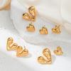 Aretes de Acero Inoxidable, Aretes de Corazón de Diamante de Acero de Titanio a la Moda, Aretes de Corazón de Textura Ranurada de Nicho que no se Desvanecen