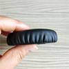 Adequado para acessórios de fone de ouvido de telefone, bainha de perfuração a laser, protetores de ouvido respiráveis de couro de proteína, pequenos protetores de ouvido, estojo de couro