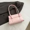 Bolsa de Ombro Casual Simples e Estilosa Feminina para Compras, Deslocamento, Bolsa de Mão Fresca, Nova Bolsa de Braço da Moda 2025