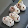 Almacén de Yiwu - Pantuflas de Algodón para Niños con una Sensación Suave y Acolchada, Lindo Diseño de Conejo de Dibujos Animados para Niñas, Pantuflas de Bebé Antideslizantes de Suela Suave para Invierno