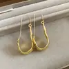 Brincos de Gancho de Metal Europeus e Americanos Texturizados Exagerados para Mulheres, Brincos Luxuosos e Sofisticados que Fazem o Rosto Parecer Menor, Atacado