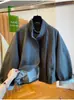 Chaqueta de moda británica estilo europeo con cuello alto para mujer, nuevo modelo 2026, gabardina corta casual holgada con forro a rayas