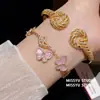 Asas de Borboleta Névoa de Pêssego! Pulseira Borboleta de Zircônia Super Brilhante, Estilo Doce e Delicado, Luxo Leve, Sensação de Alto Padrão, Acessório de Mão Versátil para Mulheres