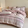 Suave y amigable con la piel, grado A, engrosado, todo algodón, cepillado, juego de cuatro piezas, algodón puro, estampado fresco, estilo de cuatro estaciones, juego de tres piezas para dormitorio