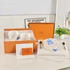Vendas Diretas Transfronteiriças de Xícaras e Pires de Café para Casais com Aparência Elegante, Xícaras de Cerâmica Cartoon Estilo Ins, Xícaras de Chá Domésticas, Copos de Água, Conjunto em Caixa de Presente