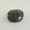 Gorros de Bebé de Moda con Letra 'm' al por Mayor para Niños de 2 a 6 Años en Europa y América, Boinas Reversibles para Niños de Primavera y Otoño