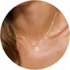 Moderna Cadena para Clavícula con Colgante de Letra Inglesa de Lujo Ligero Versátil Joyería Versátil de Nicho para Mujer Suministro al por Mayor