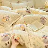Juego de ropa de cama de cuatro piezas con forro polar, terciopelo de leche, ropa de cama cálida de invierno, sábana y funda de edredón lindas de dibujos animados, juego de tres piezas de felpa