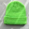 Nuevo sombrero de lana de otoño e invierno para hombre, sombrero de propietario moderno, sombrero yuppie de moda, sombrero de punto de color liso tipo piel de melón para mujer