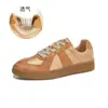 Zapatillas de entrenamiento alemanas para mujer de cuero genuino, nuevas zapatillas deportivas planas de otoño 2026, zapatillas blancas casuales versátiles de suela plana para mujer, de moda