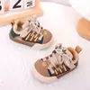 Sapatos para Crianças Pequenas Estilo Primavera e Outono Tênis Esportivo para Bebês 1-3 Anos Meninos Bebês Crianças Pequenas Sapatos Funcionais Meninas Solado Macio Sapatos Casuais