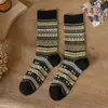 Calcetines para Mujer Otoño Invierno Estilo Retro Doble Aguja Doble Hilera Media Pantorrilla Calcetines para Mujer Fábrica de Zhuji Estilo Étnico Maillard Calcetines Holgados