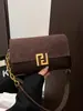 Bolso Pequeño Retro de Textura de Alta Gama Otoño e Invierno Bolso de Mujer 2025 Nuevo Bolso Cruzado Versátil Bolso Cuadrado Pequeño con Cadena de un Solo Hombro