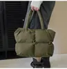 Bolso Tote de Moda y Sencillo, Bolso de Hombro Acolchado, Bolso de Mano Versátil de Nicho 2026, Bolso Cuadrado Acolchado Cruzado