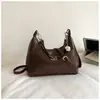 Bolsa de ombro única de moda com costura matelassê de diamante 2025 nova bolsa de ombro simples e elegante bolsa com alça de corrente de design nicho moderna
