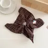 Scrunchie xadrez marrom e bege estilo coreano, lenço quadrado, botão em formato de coração, elástico de cabelo estilo preppy retrô, presilha de cabelo e acessórios de cabelo