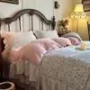 Juego de cuatro piezas de encaje estilo coreano de grado A en terciopelo de leche, engrosado para invierno, funda de edredón de forro polar coral de alto peso, juego de tres piezas de franela