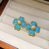 Brincos de Tarraxa Flor de Pérola de Resina com Pino de Prata Banhado a Ouro Real 18k Brincos Simples da Moda Acessórios de Brinco Estilo Menina Doce Fresca para Mulheres