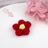 Spot handmade lã puff flor broche bonito cinco pequenas flores crochê DIY acessórios de cabelo feitos à mão