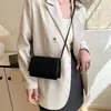 Bolso de Hombro Retro de Tela de Fieltro 2025 Nuevo Bolso de Mano Casual Moda Axila Simple Cruzado Pequeño Cuadrado de Color Puro