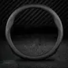 Cubierta de volante con patrón de fibra de carbono mate transfronteriza para coche, universal cuatro estaciones, antideslizante, resistente al desgaste, cosida a mano, absorbente de sudor, interior con joyas