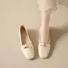 Zapatos Mary Jane estilo francés para mujer, moda otoño 2026 nuevos zapatos planos de suela suave con perlas, zapatos de un solo color poco profundos ligeros antideslizantes