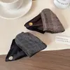 Pinza para el pelo de cuadros vintage estilo coreano con un toque sofisticado, pinza de triángulo de tela, pasador de alta gama con forma de concha, pinza de tiburón para mujer