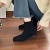 Botines de Ante Cuadrados con Tacón Bajo de Terciopelo Grueso, Estilo Nuevo Otoño/Invierno 2026, Tacón Bajo Retro, Suela Suave, Cierre Trasero, Zapatos Versátiles de Moda