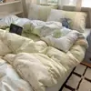 Conjunto de Roupa de Cama Quatro Peças em Algodão 100% Estilo Ins, Fresco e Simples para Estudantes, Conjunto de Roupa de Cama Três Peças com Capa de Edredom e Lençol Fresco e Simples para Dormitório