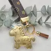 Llavero Colgante de Oro Puro 999 Año Nuevo del Caballo con Corazón, Paz y Alegría, Artículo Promocional para Transmisión en Vivo al por Mayor