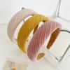 Moda Corea del Sur Diadema de sarga de borde ancho de esponja Morandi tela de color sólido para lavar la cara diadema alta con parte superior de calavera para recoger el cabello R486