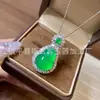Novo colar estilo chinês de ovo de pombo calcedônia gelo natural, cravejado com flores de diamante, pingente de cabaça de jade de alta qualidade em estilo tradicional chinês