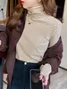 Camiseta base térmica de polar para mujer con cuello alto, nuevo estilo otoño e invierno 2026, camiseta de rayas cálida ajustada de venta caliente europea