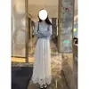 Design de Botão nas Costas, Blusa Longa de Seda Brilhante, Saia de Renda, Conjunto de Duas Peças para Mulheres, Novo Conjunto de Primavera