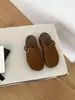 Zapatos cerrados para mujer que aumentan la altura con suelas gruesas para uso en exteriores, nuevas zapatillas tipo mocasín de otoño 2026, zapatillas de goma para exteriores