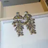 Brincos de borla em formato de flor com zircônia super brilhante, estilo europeu e americano de luxo, brincos de banquete do palácio, brincos de luxo leve de alta qualidade para mulheres