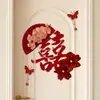 Decorações de casamento, incluindo caracteres "felicidade dupla" para portas, portas da sala de estar e portas do quarto; suprimentos para casamento.