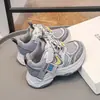 Zapatos para niños 2026 otoño nuevos de moda geniales zapatos de papá para niños mayores transpirables antideslizantes zapatos deportivos zapatos casuales para estudiantes